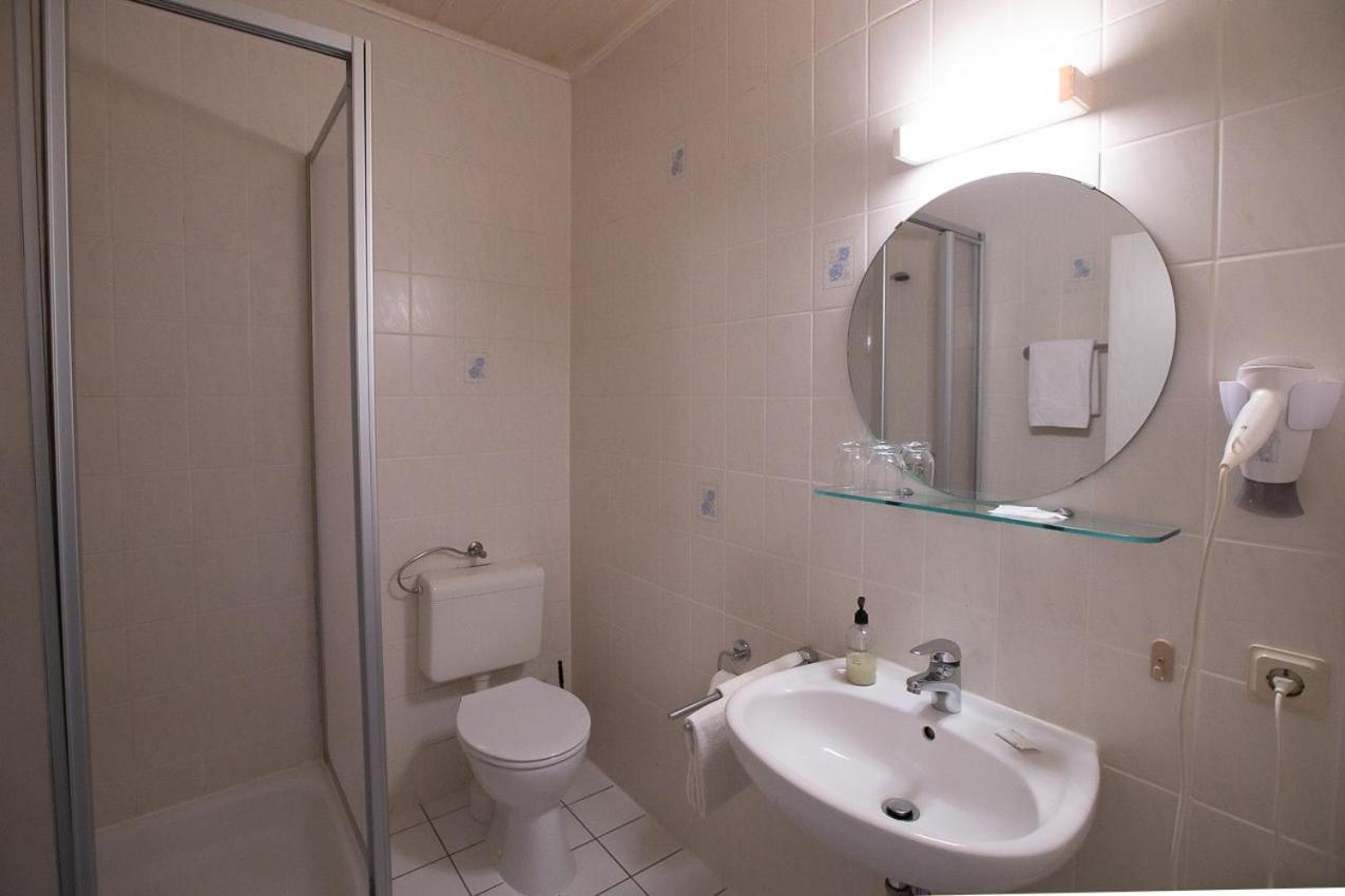 Hotel Dolgesheim Zewnętrze zdjęcie