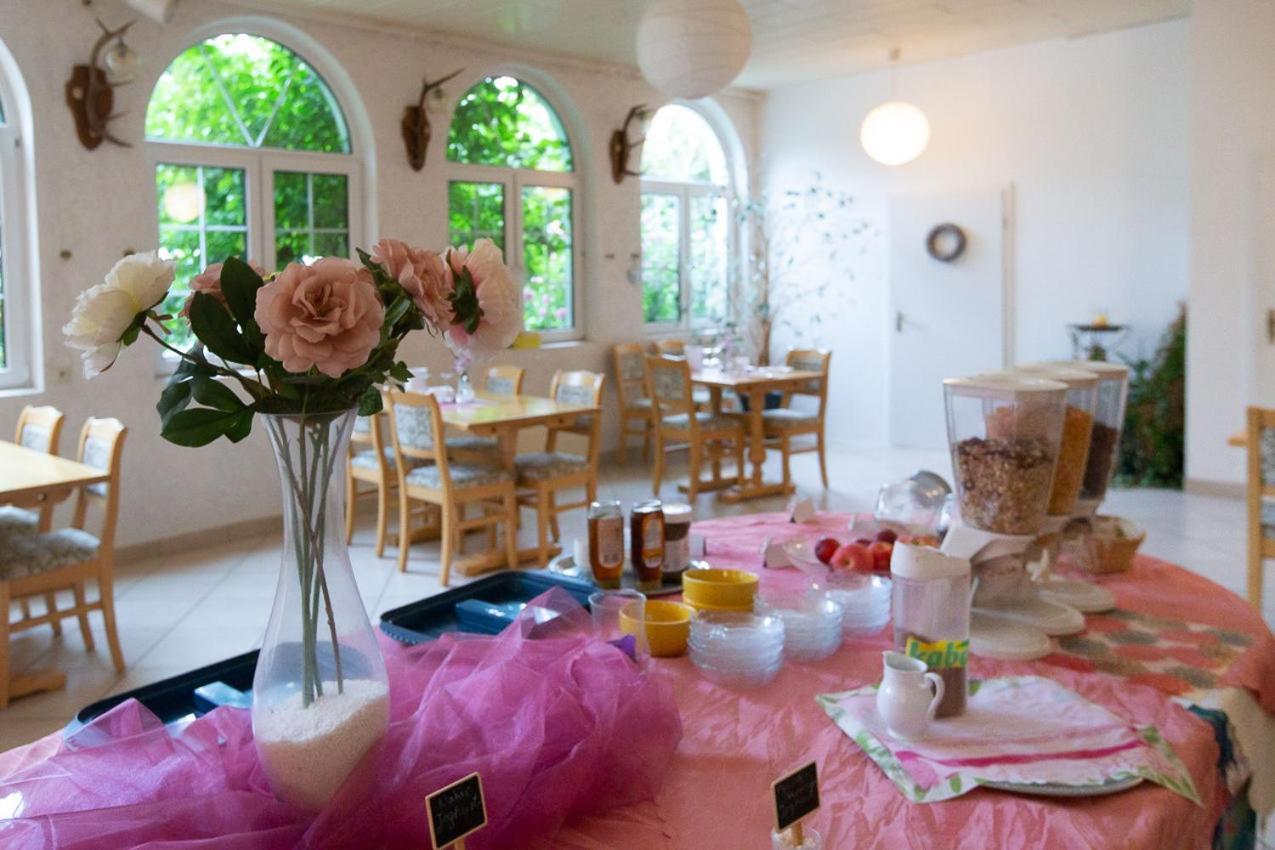 Hotel Dolgesheim Zewnętrze zdjęcie