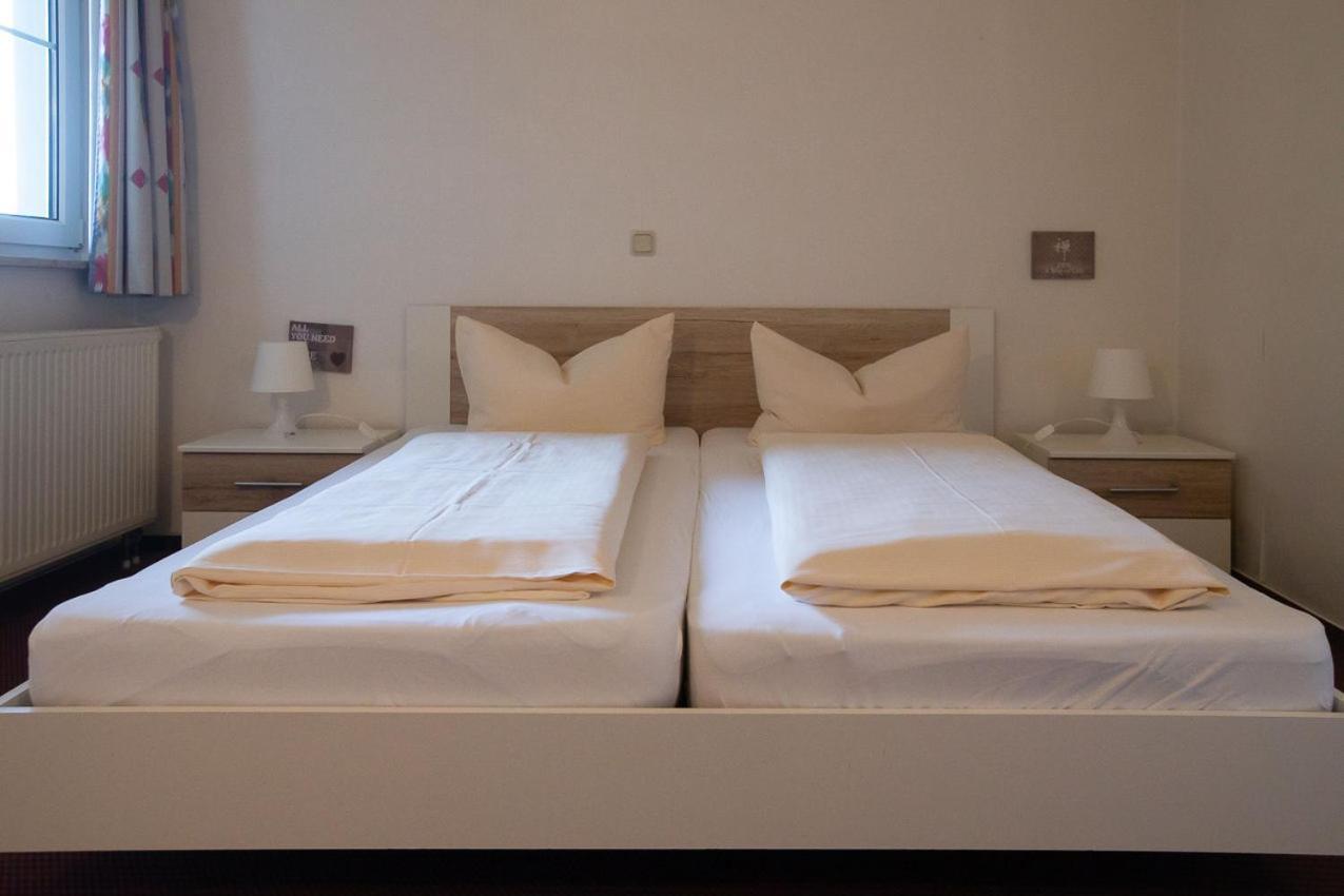 Hotel Dolgesheim Zewnętrze zdjęcie